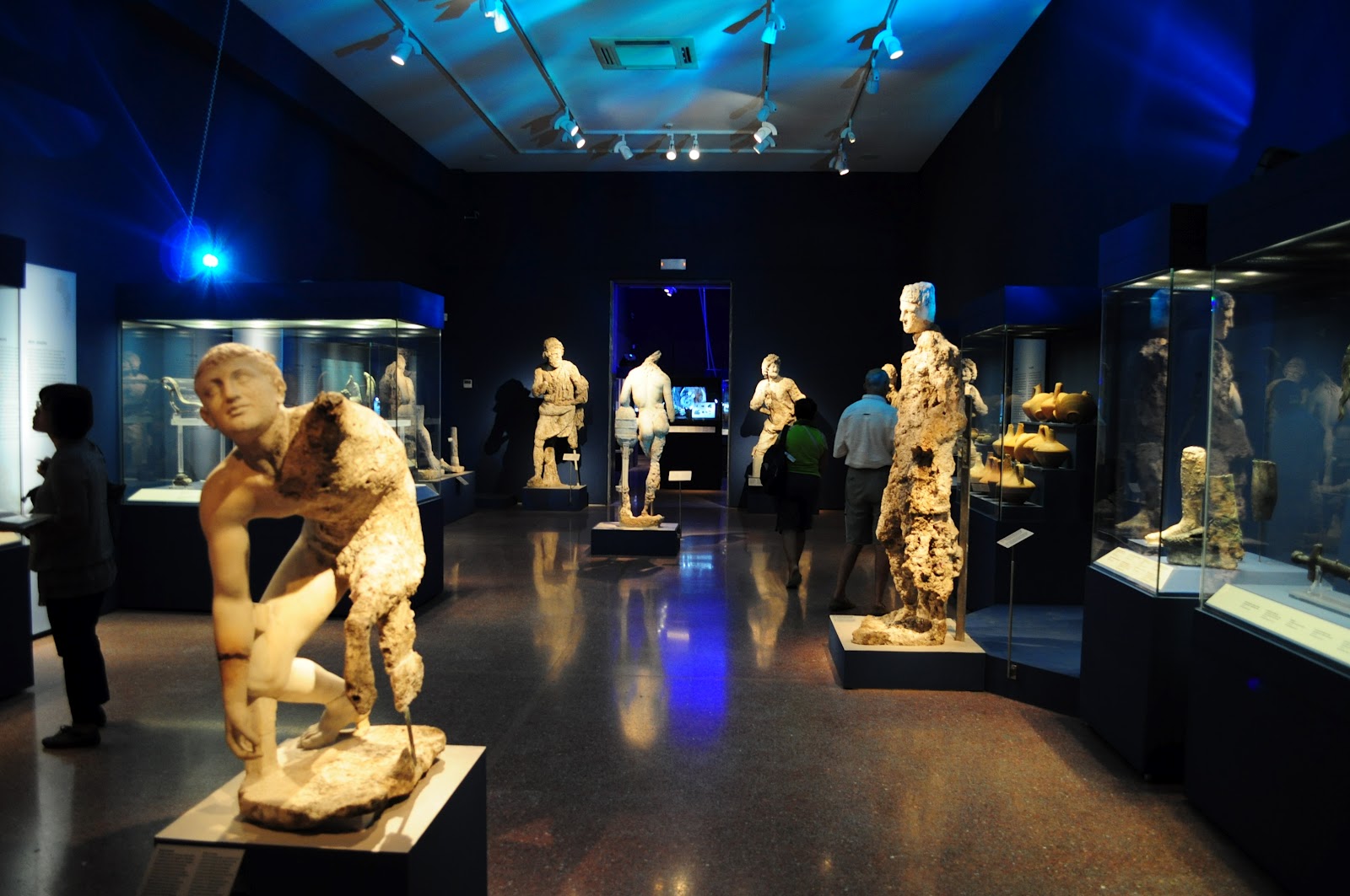 antikythera room 2.JPG